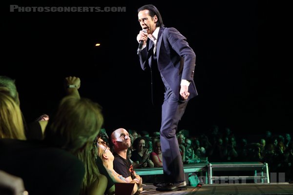 NICK CAVE AND THE BAD SEEDS - 2022-08-26 - SAINT CLOUD - Domaine National - Grande Scene - 